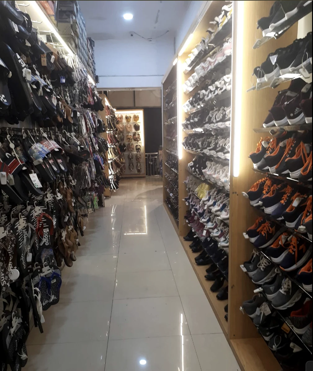 Rak sepatu dan sandal GOPEK